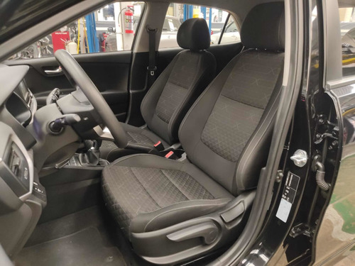 Imagen 7 de 8 de Kia Rio 2020 1.6 Lx Hatchback Mt