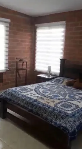 Venta Espectacular Casa Campestre, Precio De Oportunidad. A Puerta Cerrada. De Un Piso; Entre La Cumbre Y Pavas. A 150 Metros De La Vía Principal. Lote: 1.000 Mtrs.