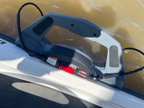 Moto De Agua Bombardier Seadoo Wake 215 Hp