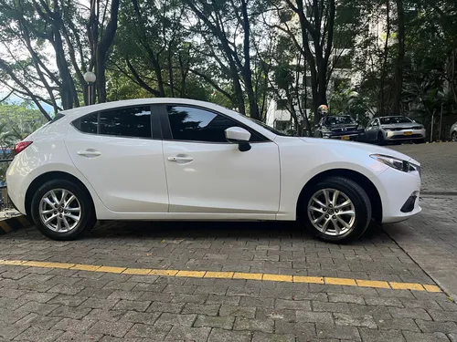 Mazda 3 2.0 Touring At