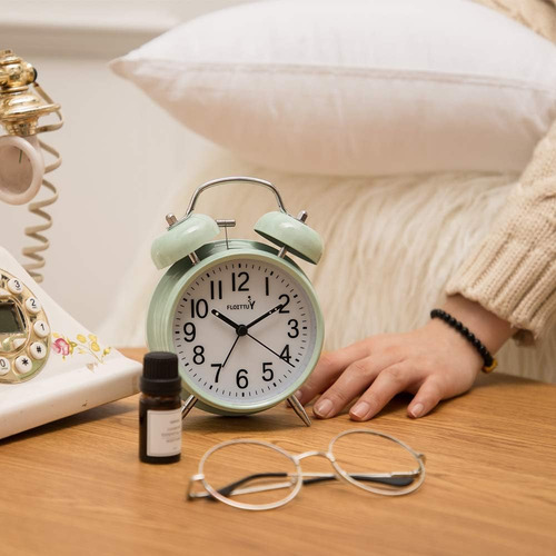 Reloj Despertador Twin Bell Con Luz De Fondo - Modelo 4''