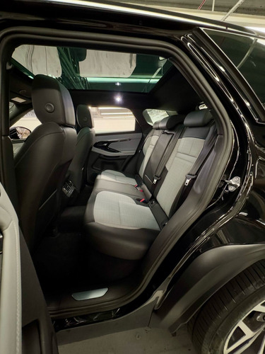 Land Rover Range Rover Evoque 2.0 P250 R-DYNAMIC HSE AWD