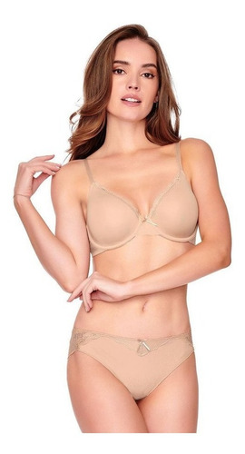 Elegante Coordinado Con Aplicaciones De Encaje Ilusión 70056
