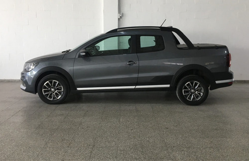 Imagen 6 de 10 de Volkswagen 2018 Saveiro 1.6 L/17 C/doble Cross Hig