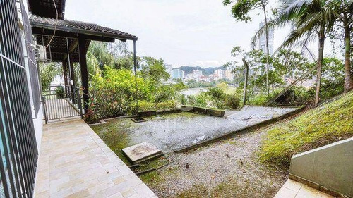 Imagem 15 de 23 de Casa Com 4 Dormitórios, 325 M² - Venda Por R$ 1.600.000,00 Ou Aluguel Por R$ 8.000,00/ano - Centro (blumenau) - Blumenau/sc - Ca0329