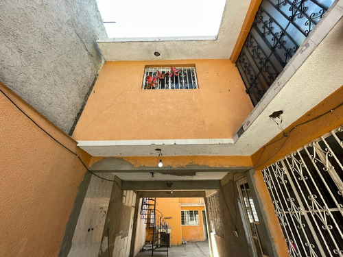 ¡vive O Invierte En Una Propiedad Con Alto Potencial En Ecatepec! Casa En Venta En Lazaro Cardenas, Ecatepec De Morelos