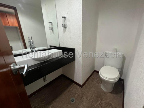 Bella Oficina En Torre Credicard Piso 14 Espectacular Vista. 2 Banos Area De Kichennette Vi Mls #25-11114
