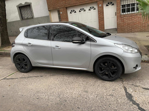 Imagen 3 de 8 de Peugeot 208 2016 1.6 Feline Pack Cuir
