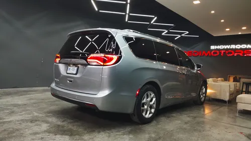 Chrysler Pacifica 2019