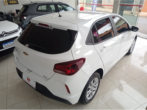 Imagem 6 de 8 de Chevrolet Onix 1.0 Flex Lt Manual