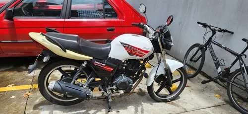 Akt Ne 125. No Tiene Soat Ni Tecno, Pero Esta Lista