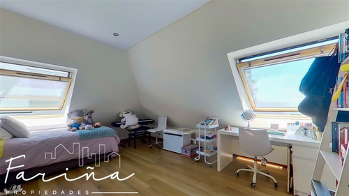Casa En Venta De 4 Dorm. En Peñalolén