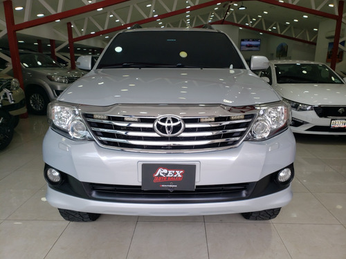 Toyota Fortuner Sr