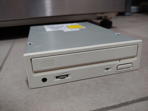 Lectora De Cd Ide Pioneer C/ Control Volumen Jack 3.5'' Beige (Usado)