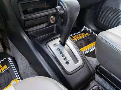 Imagem 9 de 14 de Mitsubishi Pajero Tr4 2.0 16v 4p 4x4 Automático