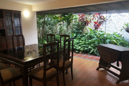 Imagen 4 de 10 de Casa. Venta. Cumbres De Curumo. Riv La Boyera N 4149