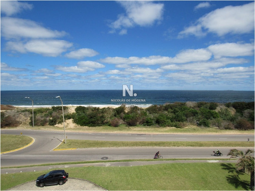 Excelente Pent House, Primera Linea A La Brava- Ref: 1935