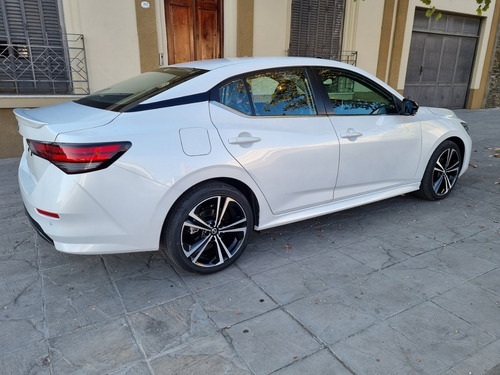 Imagen 10 de 15 de Nissan Sentra 2.0 Sr