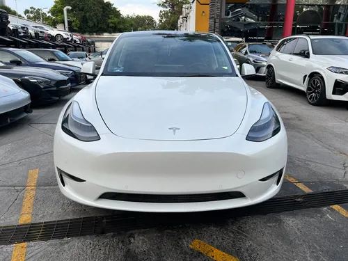Tesla Model Y 2022