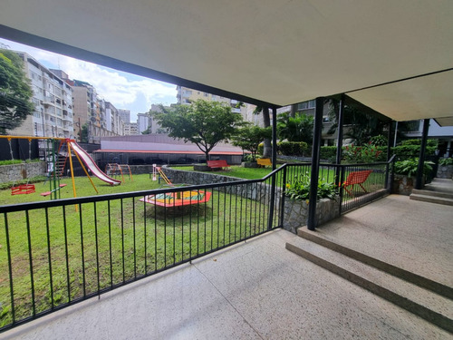Los Palos Grandes Se Vende Apto Para Remodelar De 157 Mts P7l