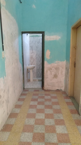 Imagen 6 de 7 de Alquiler Local Calle Mariño Maracay 04243630555