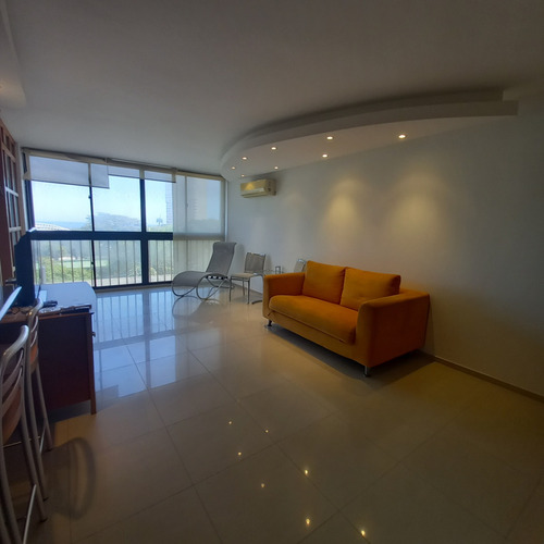 Vendemos Apartamento Para Socios Del Club Puerto Azul - Naiguata, 3/2/1 Xavijennyinmuebles