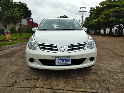 Imagen 3 de 11 de Nissan Tiida