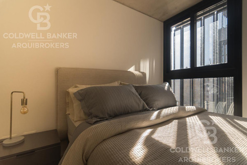 Apartamento De 2 Dormitorios En Venta Con Renta En Centro