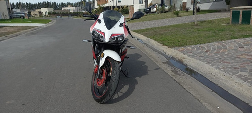 Imagen 2 de 4 de Gilera Vc 200 R Pistera Deportiva