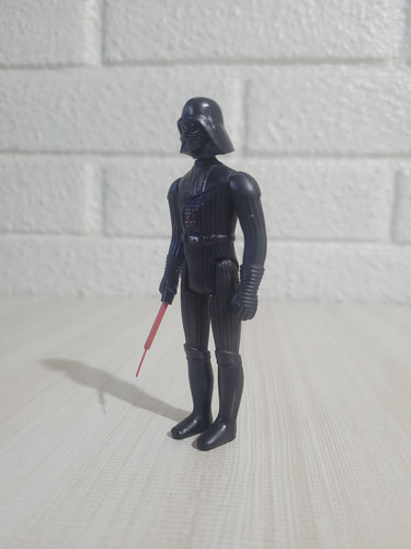 Star Wars Vintage, Darth Vader De 1977 Con Sable Repro (Usado)