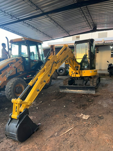 Mini-escavadeira New Holland E35b Ref.236544