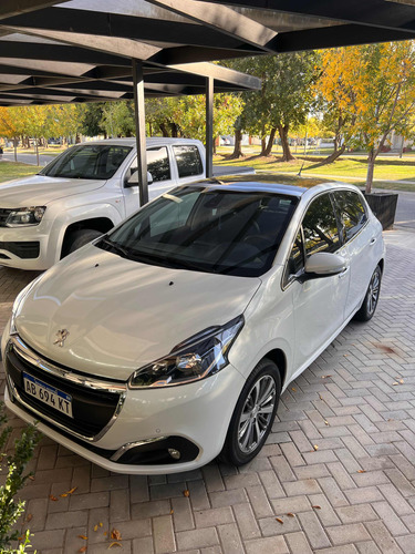 Peugeot 208 1.6 Feline