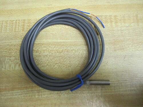 Omron E2e-x2d1-n Proximity Switch E2ex2d1n Ccg