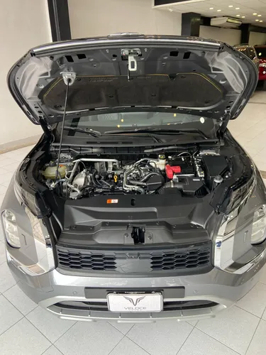 Mitsubishi Outlander 2024
