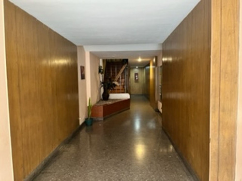 Imagen 13 de 30 de 3 Ambientes Con Patio.