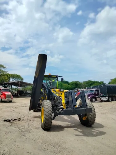 Motoniveladora New Holland Modelo 170b Año 2015