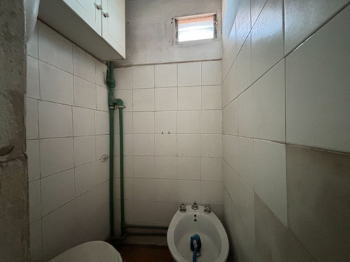 Venta Taller/cochera + Depto Loft Caseros Norte