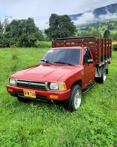 Toyota Hilux 2.4l 4x2