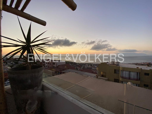 Moderna Casa En Jardines Del Sur Con 272 M2 Útiles