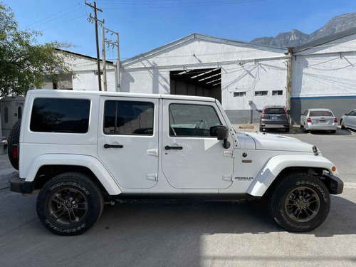 Imagen 6 de 15 de Jeep Wrangler 2016 5p Unlimited Sahara V6/3.6 Aut