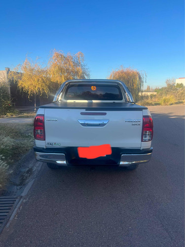 Imagen 2 de 7 de Toyota Hilux 2019 2.8 Cd Srx 177cv 4x4 At