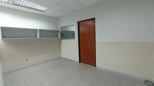 Imagen 3 de 8 de Local Comercial C.c Santa Ana Charallave