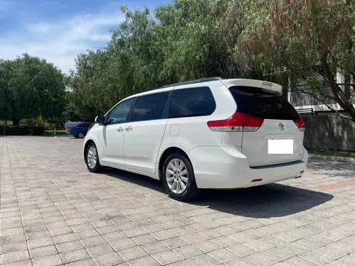 Toyota Sienna Xle Piel At
