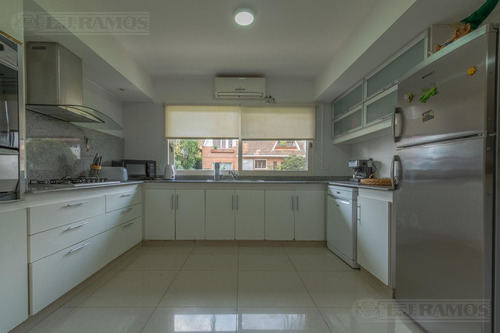 Lj Ramos | Vende | Casa En Campo Chico, Pilar | Luminosa Y Amplia C/ Pileta |