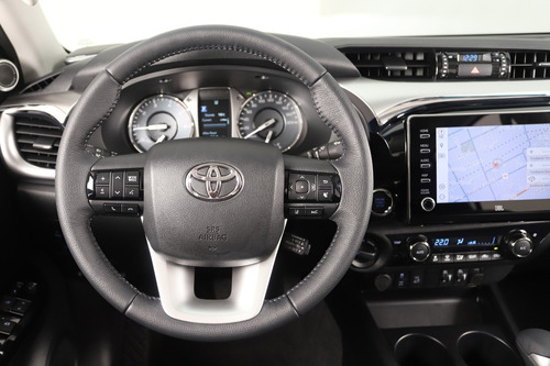 Imagen 11 de 15 de Toyota Hilux Dc Srx 2.8 Tdi 6 At My22