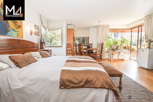 Casa En Venta De 5 Dorm. En Las Condes