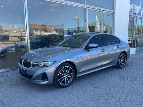 BMW Serie 3 2.0 330E Sedan Sportline