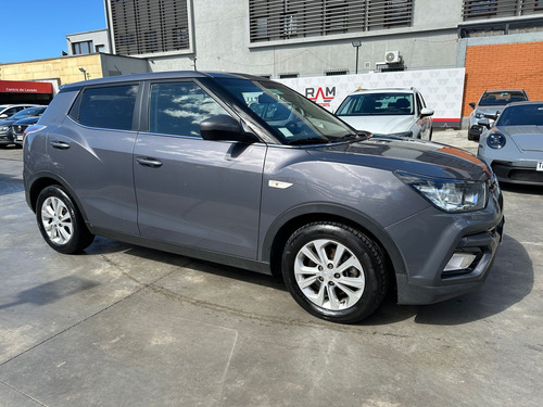 SsangYong Tivoli 1.6 4x2 At Full Tv1111
