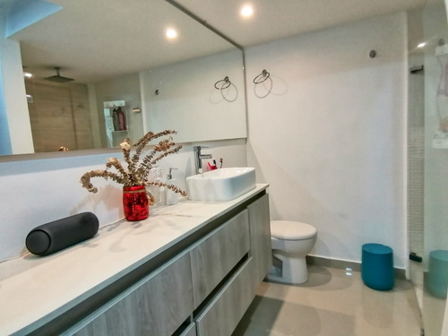 Imagen 9 de 13 de Venta Apartamento Sector Loma De Los Bernal Área 84.5 Mt P.16