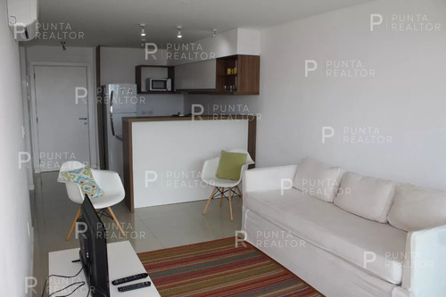 Apto 1 Dorm, + Plus Y Balcón